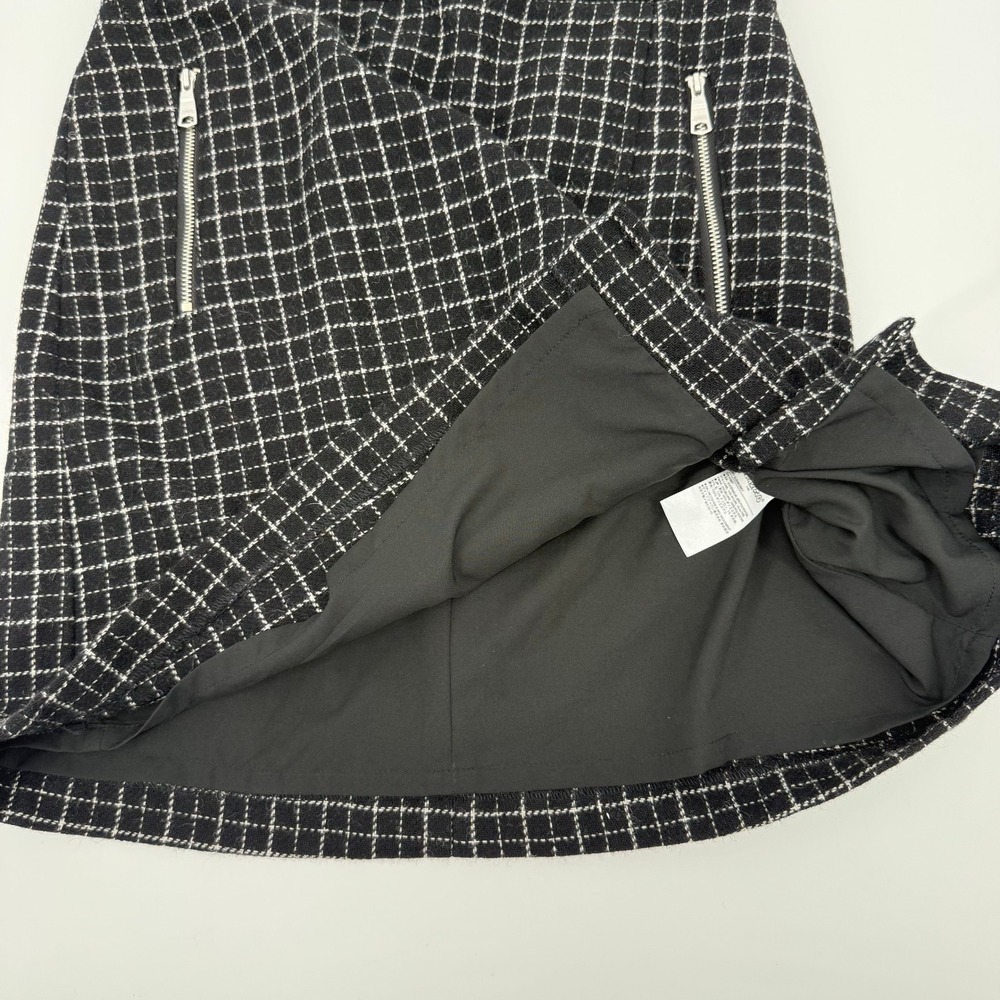 Banana Republic Black and White Wool Blend‎ Plaid Mini Skirt - Picture 3 of 11